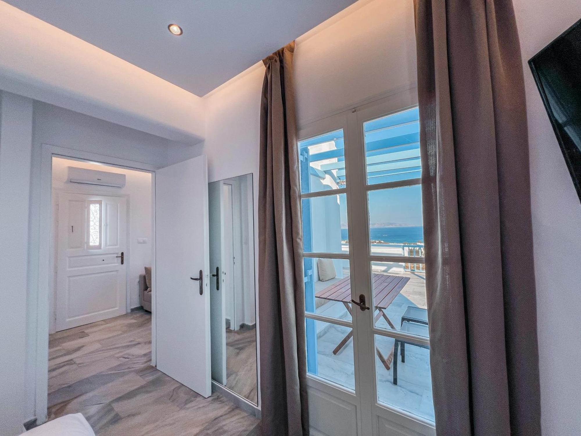 Yaleena Residences Drios Exterior photo